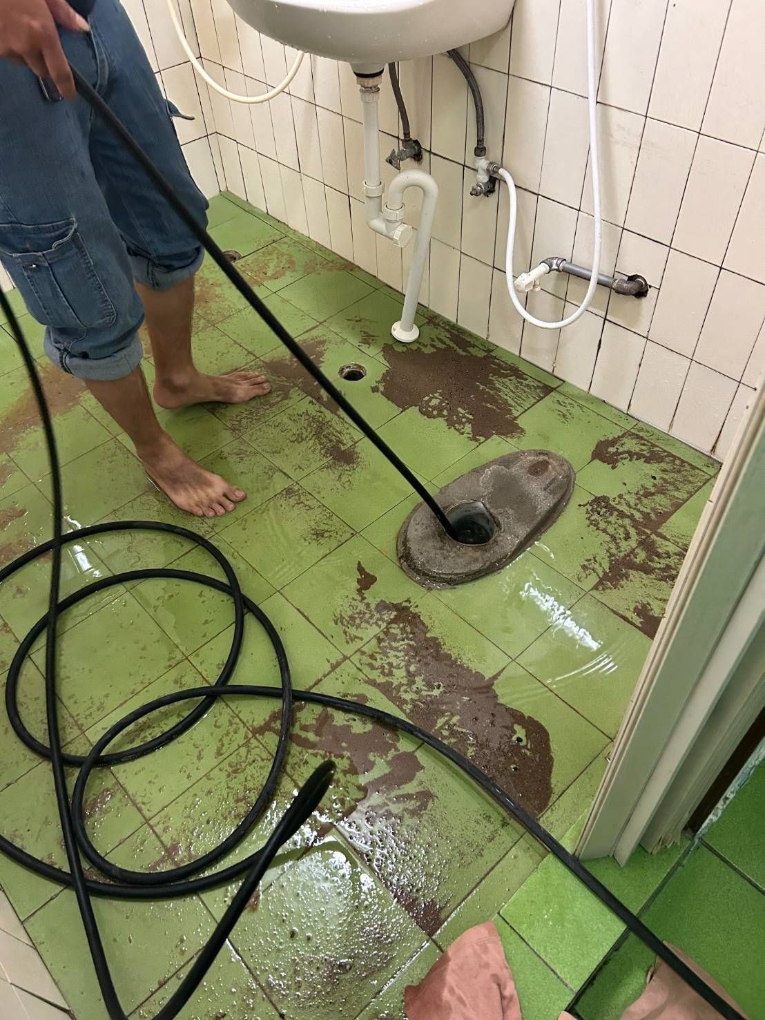 通馬桶-水刀通管.jpg